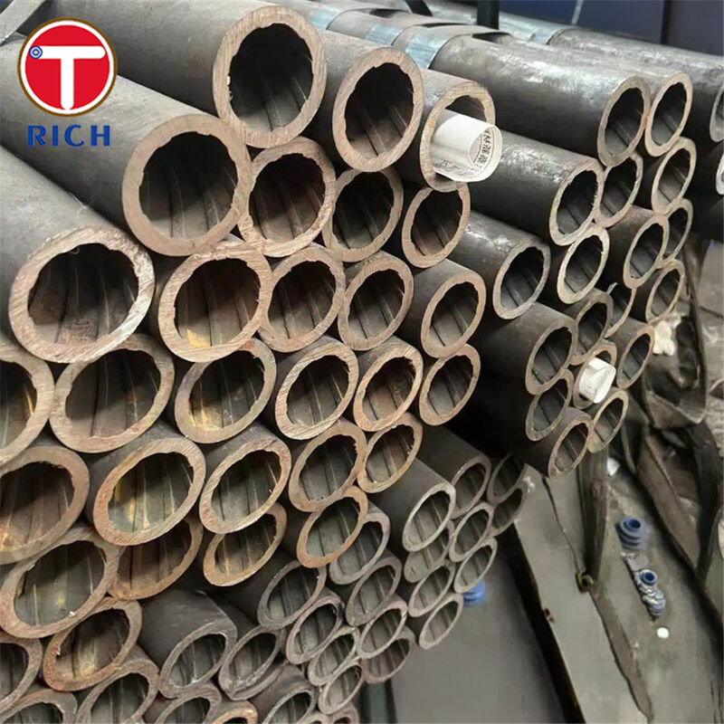 Ống trao đổi nhiệt liền mạch hợp kim thấp ASME SA213 cấp T12 ren trong với thiết kế Cr-Mo và đường kính ngoài 30-325 mm