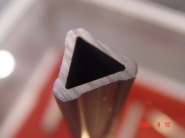 Giá tốt. Ống thép đặc biệt tùy chỉnh, ống thép tam giác liền mạch ST35, ST37, ST44, ST52 trực tuyến